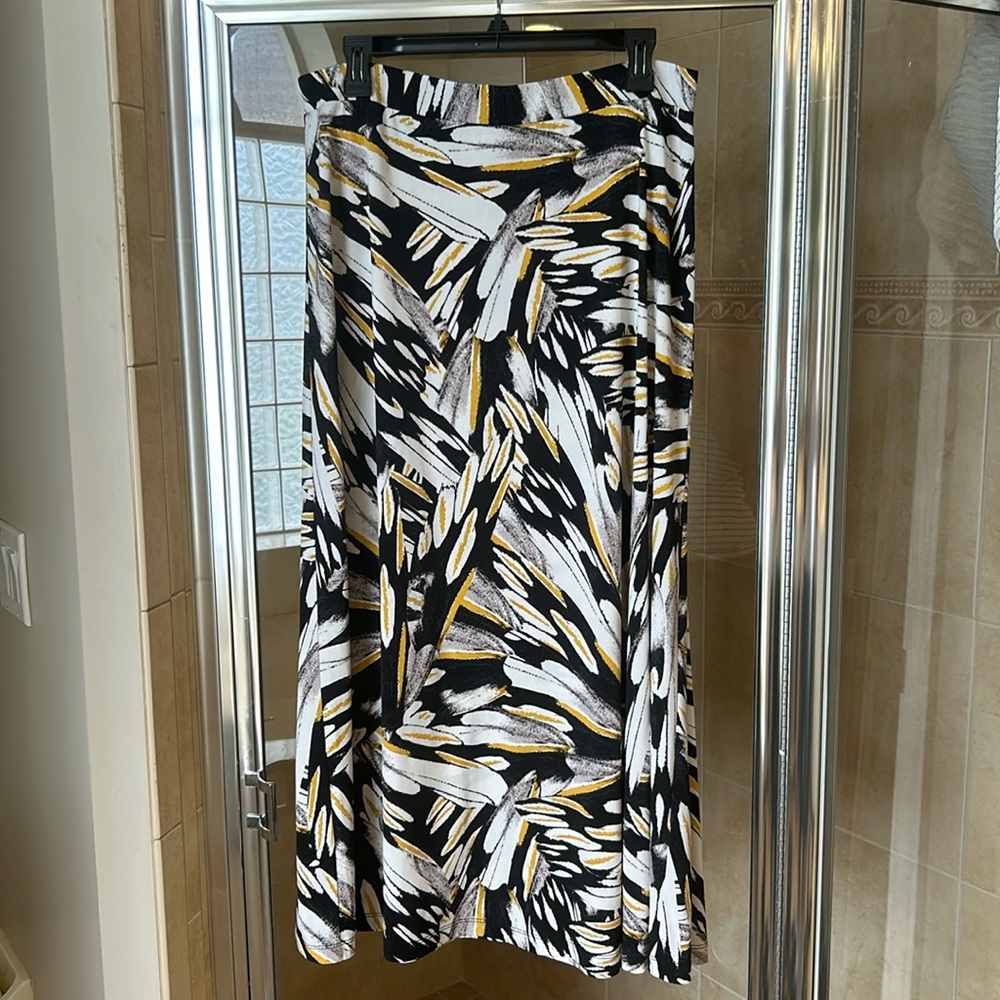 Kasper skirt size Large